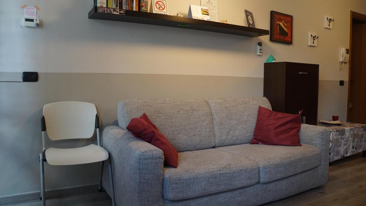 Appartamento Aleph With Private Parking, Next Train Station 코모 외부 사진