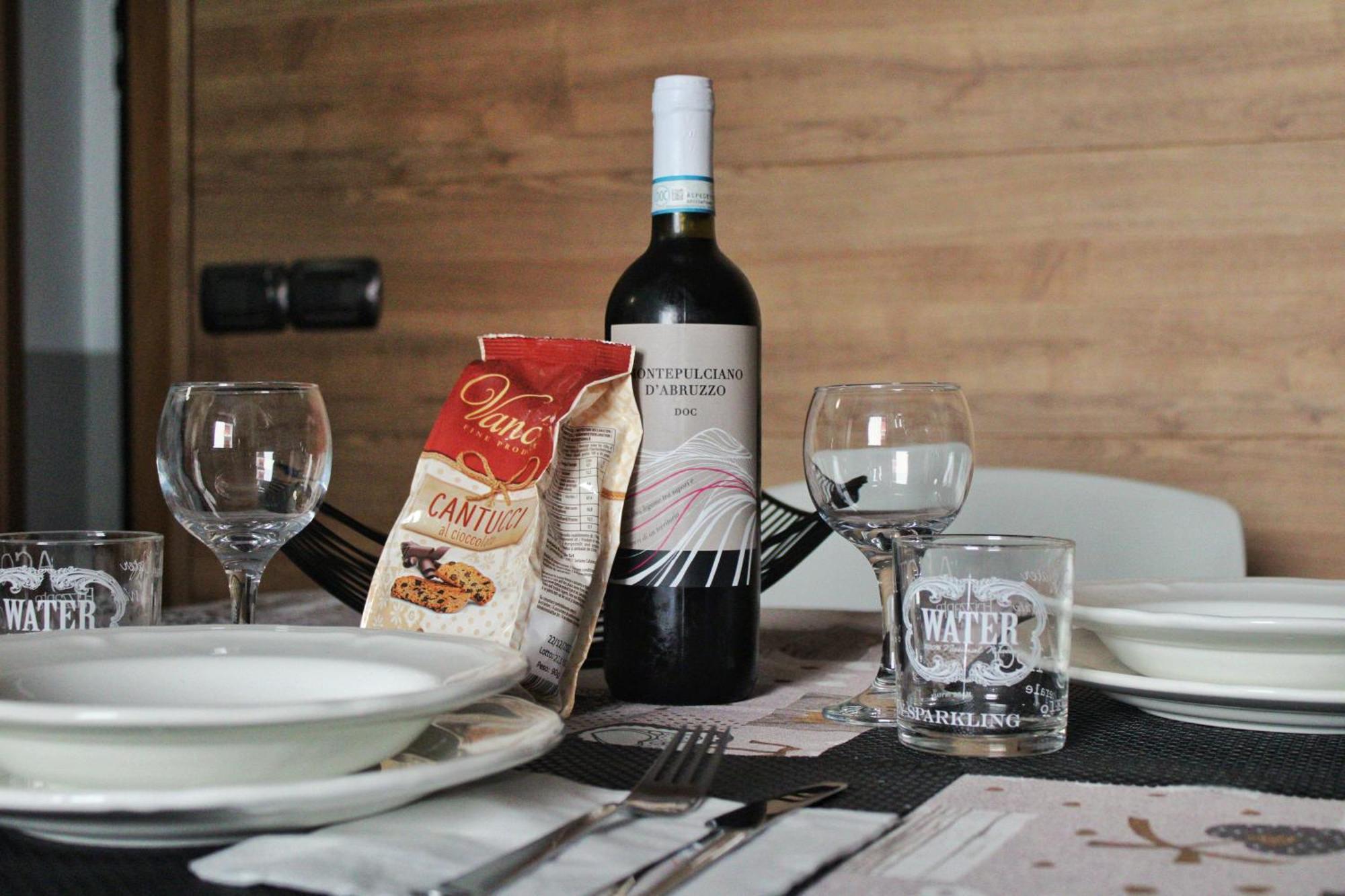 Appartamento Aleph With Private Parking, Next Train Station 코모 외부 사진