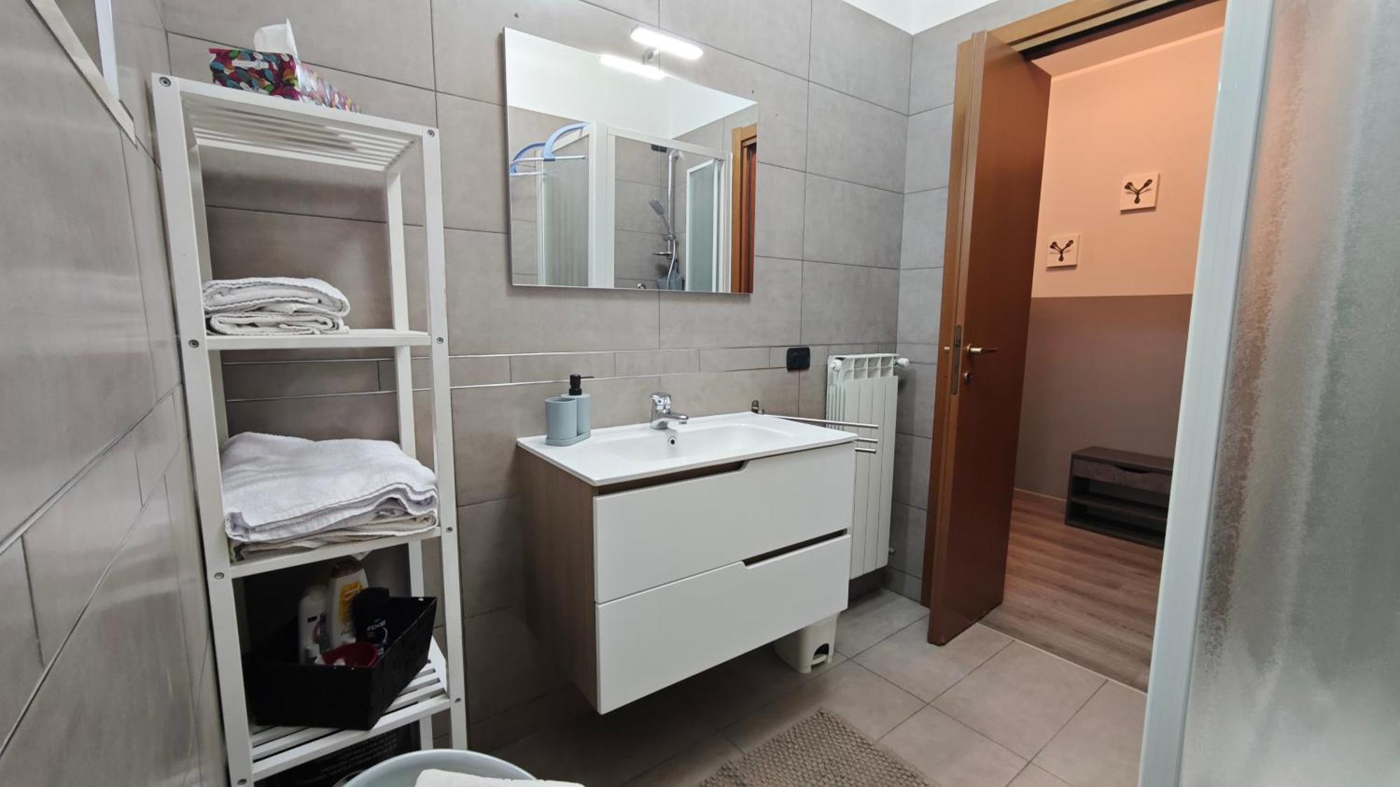 Appartamento Aleph With Private Parking, Next Train Station 코모 외부 사진