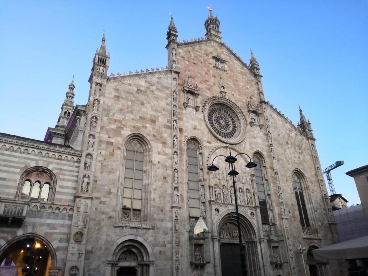Appartamento Aleph With Private Parking, Next Train Station 코모 외부 사진