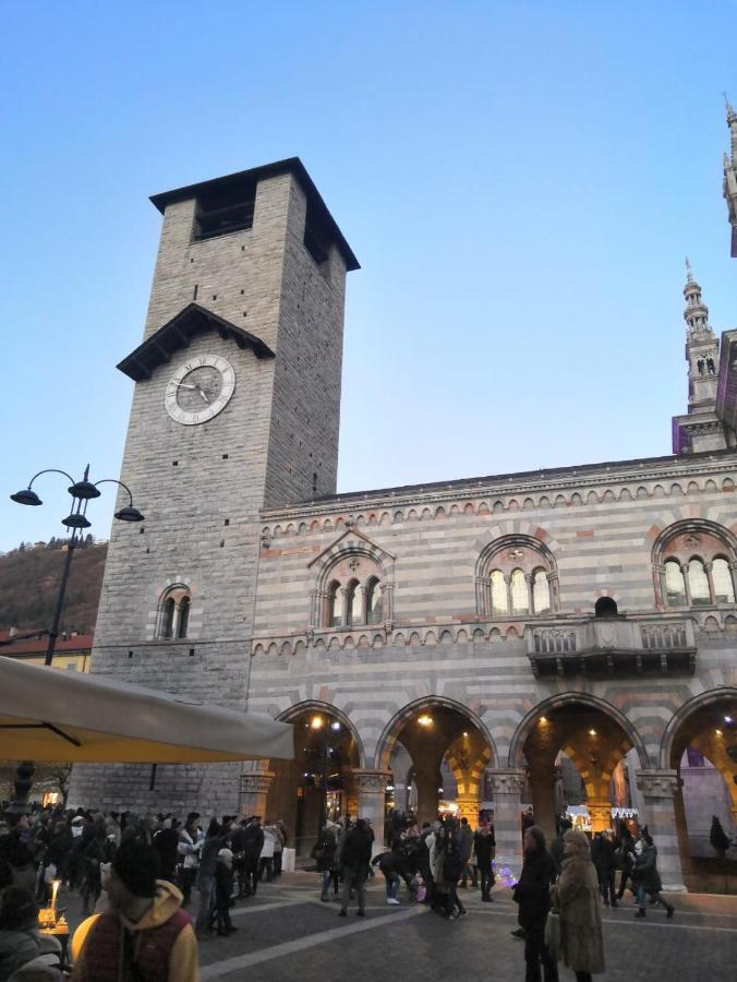 Appartamento Aleph With Private Parking, Next Train Station 코모 외부 사진